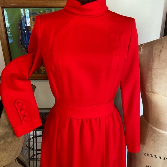 Beautiful Vintage Bright Red Ricco California Dress - Picture 7 of 10